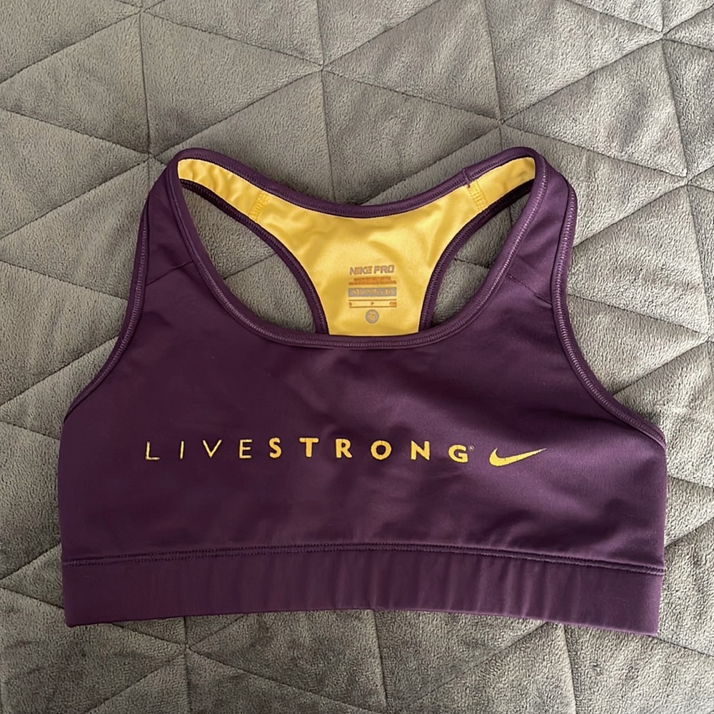 Nike Live Strong Sports Bra